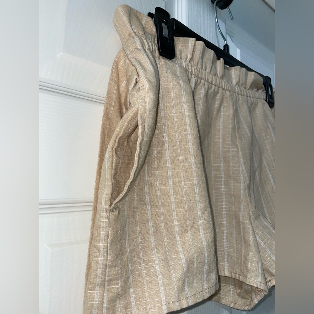 Striped paperback shorts - Picture 6 of 8